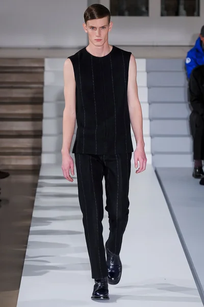 Look 18